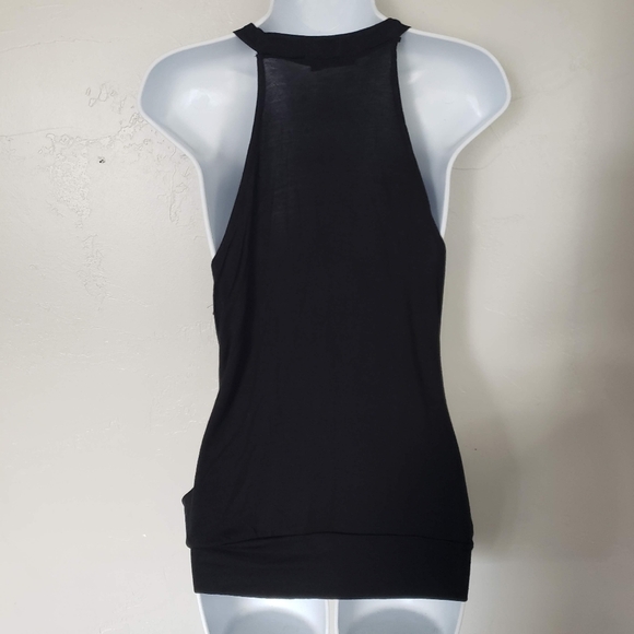 Valentine NWOT Women's Large Black Sleeveless Blouse Surplice Gold Chain Neck - Picture 2 of 7